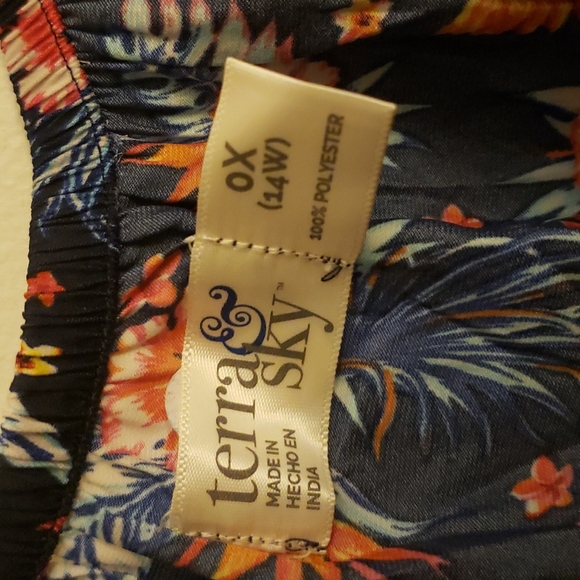 Tropical Peasant Top - Picture 2 of 8